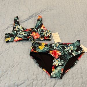 Girl’s Old Navy Floral Swimsuit size XL (14-16)